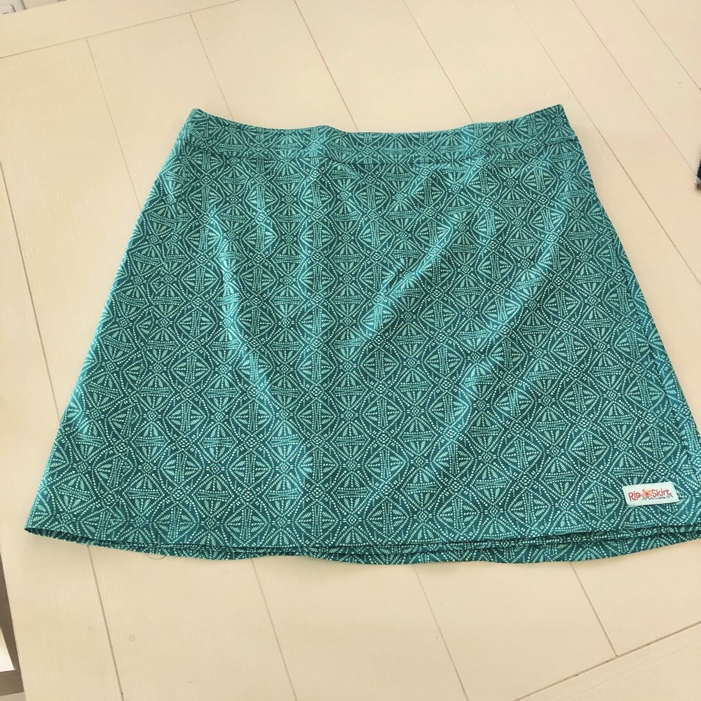 Rip Skirt Hawaii size L length 2.